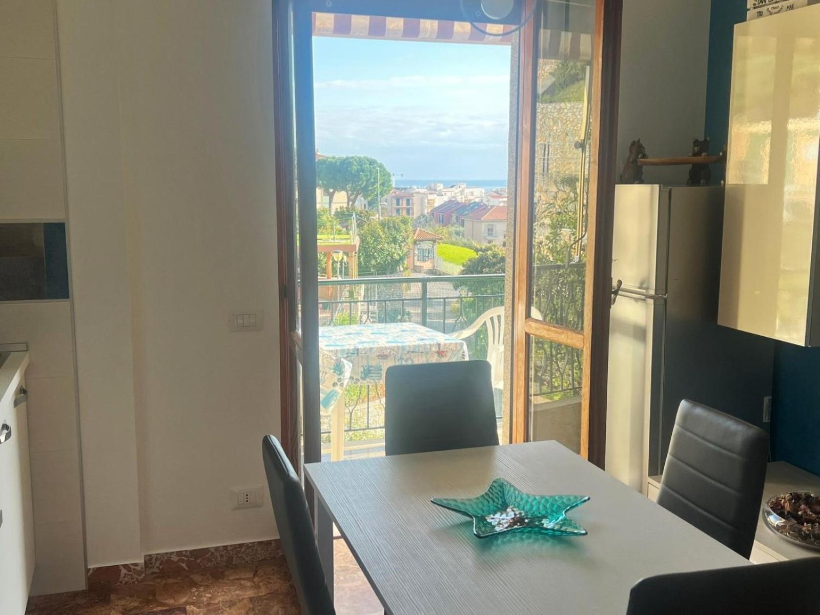 Apartment Aurora & Nicole Ideal Per Biker Con Terazza Vista Mare Parcheggio E Wi-Fi Gratuiti Пиетра Лигуре Екстериор снимка
