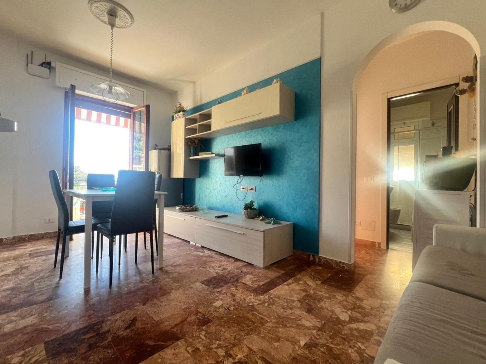 Apartment Aurora & Nicole Ideal Per Biker Con Terazza Vista Mare Parcheggio E Wi-Fi Gratuiti Пиетра Лигуре Екстериор снимка