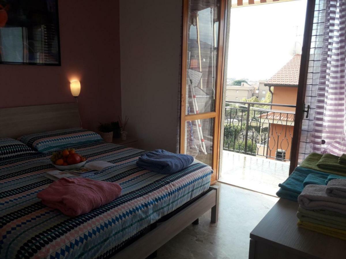 Apartment Aurora & Nicole Ideal Per Biker Con Terazza Vista Mare Parcheggio E Wi-Fi Gratuiti Пиетра Лигуре Екстериор снимка